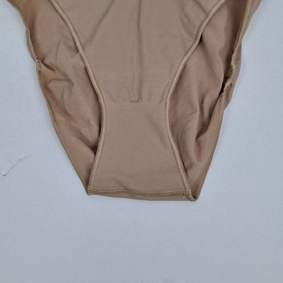SKIMS Core Conrtrol  ladies shapwear NWOT - Picture 3 of 5